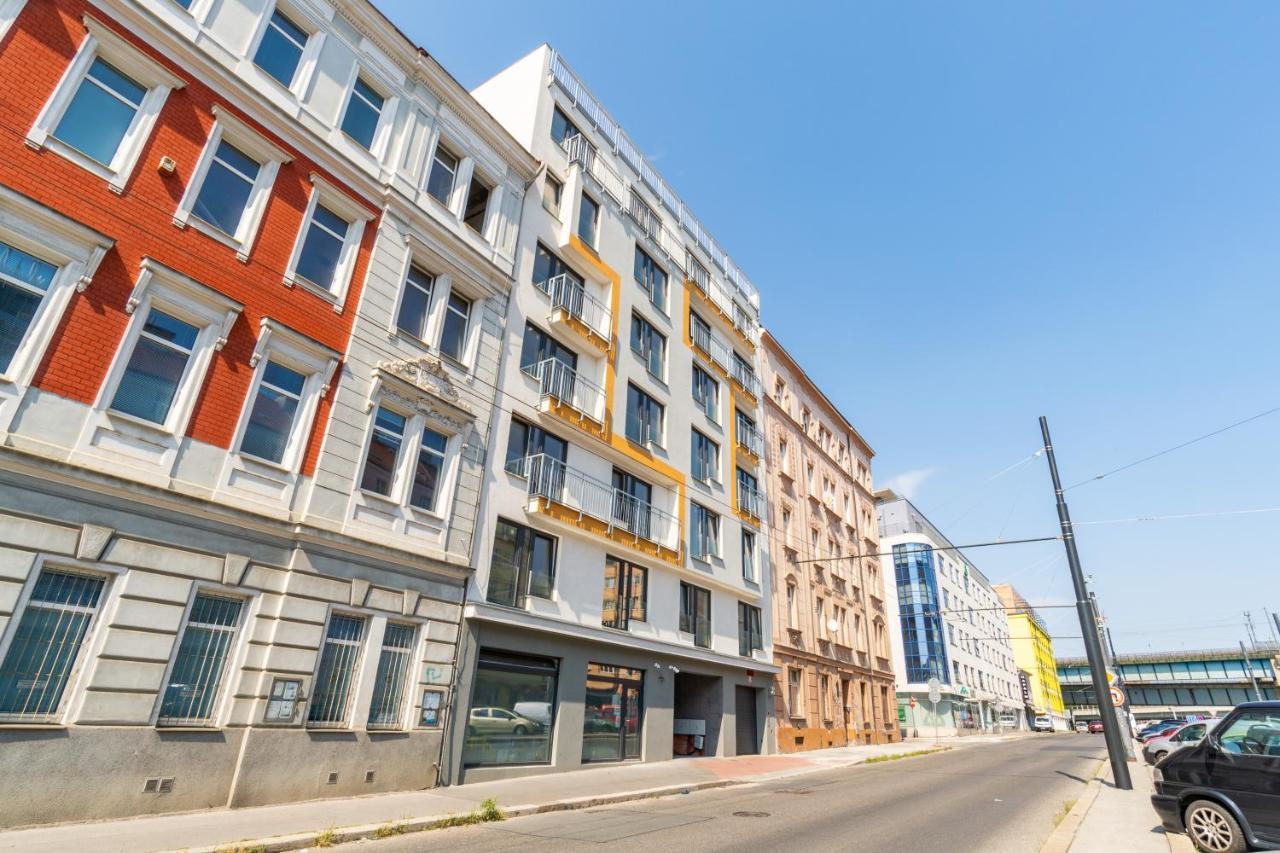 One Bedroom Penthouse # 82 In The Brand New Building Close To The Center With Free Parking Apartmán *
